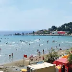 Two-bedroom With Sea View In דירה