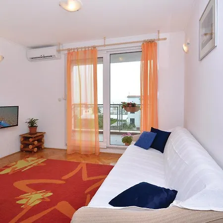 Two-bedroom With Sea View In *