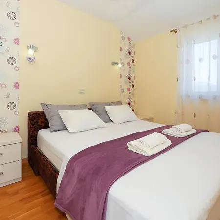 Apartamento Two-bedroom With Sea View In Split