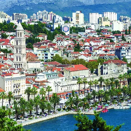 Apartamento Two-bedroom With Sea View In Split