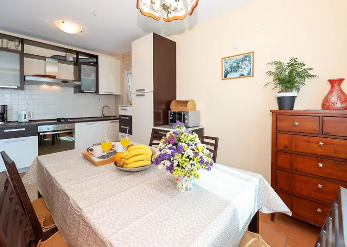 Two-bedroom With Sea View In *