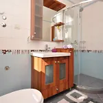 Two-bedroom With Sea View In 스플리트