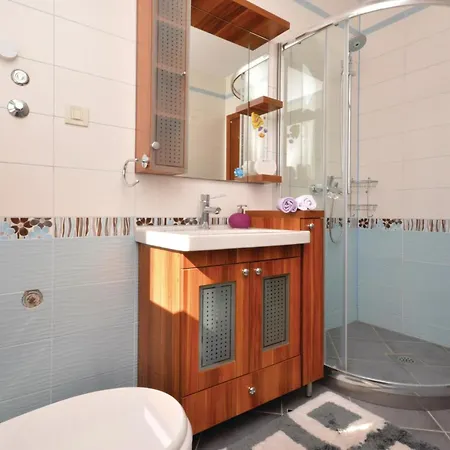 Two-bedroom With Sea View In Split