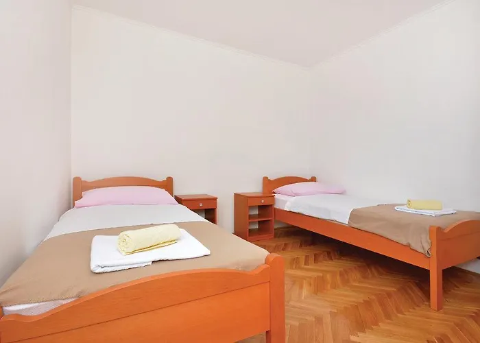 Two-bedroom With Sea View In Apartmán *