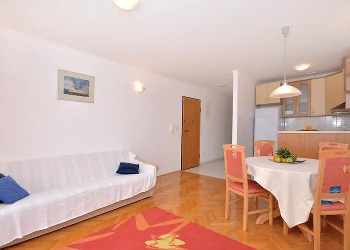 Apartmán Two-bedroom With Sea View In
