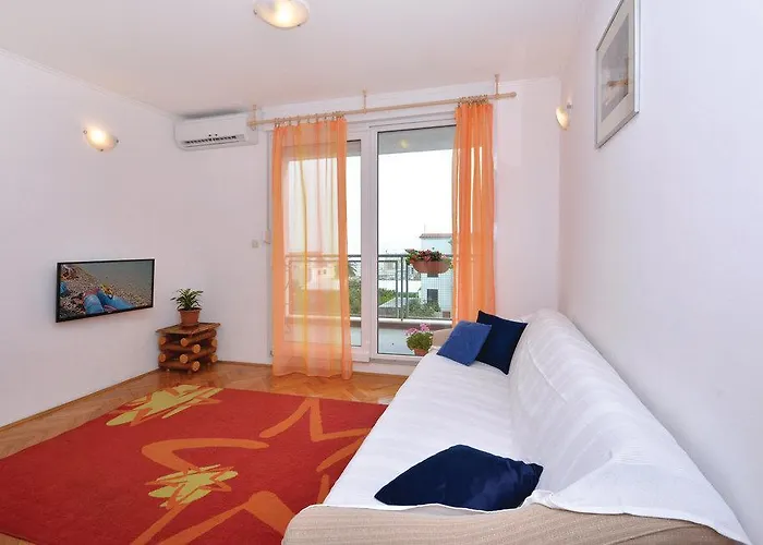 Two-bedroom With Sea View In *