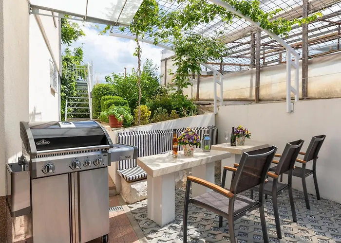 Two-bedroom With Sea View In Apartmán *