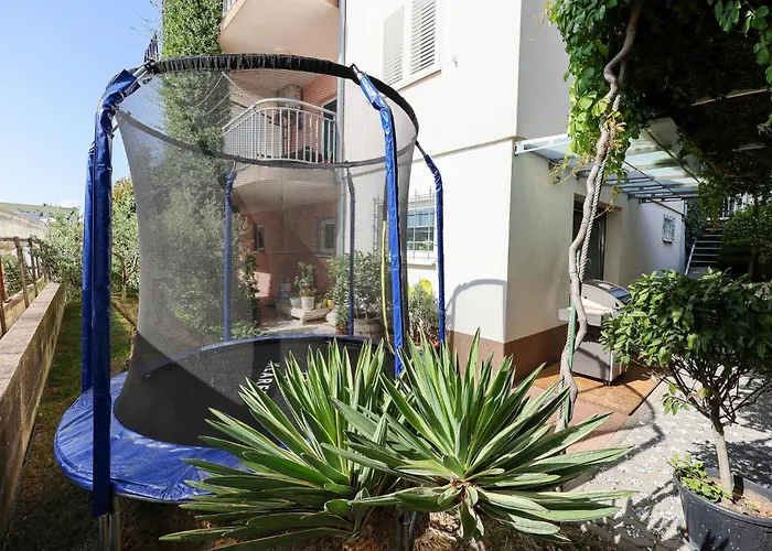Apartmán Two-bedroom With Sea View In